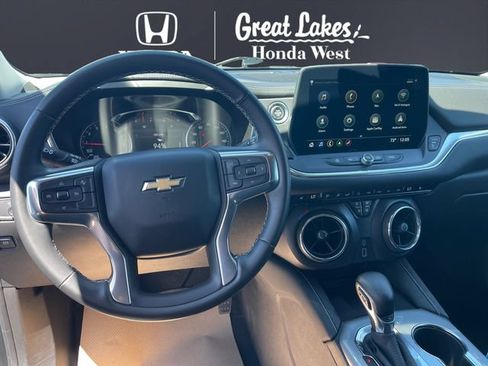 Used 2024 Chevrolet Blazer LT w/ Sound & Technology Package FWD image 10