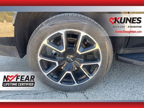 Used 2023 Chevrolet Tahoe RST image 14