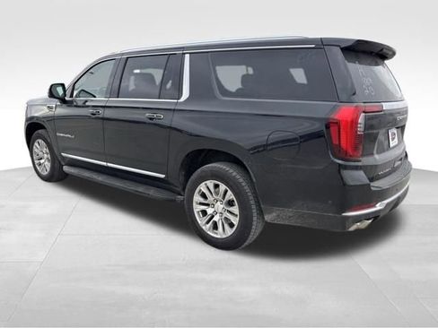 Certified 2025 GMC Yukon XL Denali image 3
