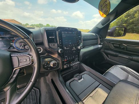 Used 2022 RAM 1500 Limited w/ Night Edition AWD/4WD image 17