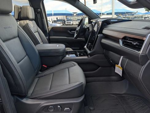 New 2026 GMC Yukon XL Denali w/ Denali Reserve Package AWD/4WD image 45