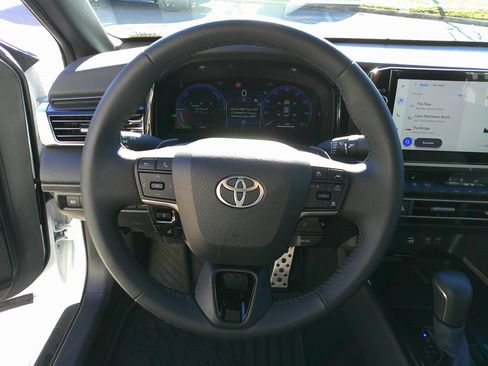 Used 2025 Toyota Camry XSE image 19