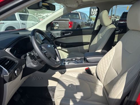 Used 2024 Ford Edge Titanium w/ Equipment Group 301A AWD/4WD image 9