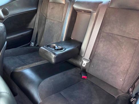 Used 2016 Dodge Challenger R/T Scat Pack w/ Leather Interior Group image 16