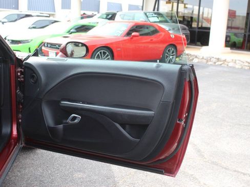 Used 2019 Dodge Challenger SXT w/ Cold Weather Group AWD/4WD image 10