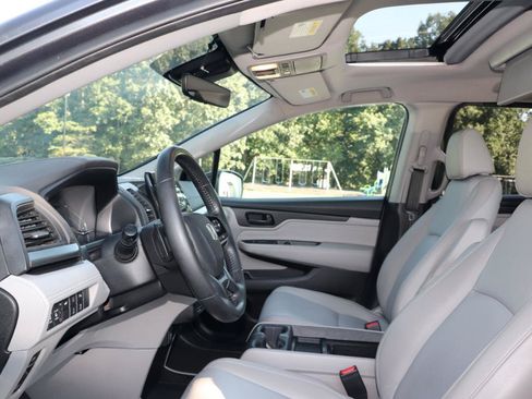 Used 2018 Honda Odyssey Touring image 13