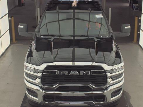 Used 2026 RAM 2500 Big Horn AWD/4WD image 3