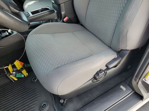 Used 2022 Toyota Tacoma SR image 19