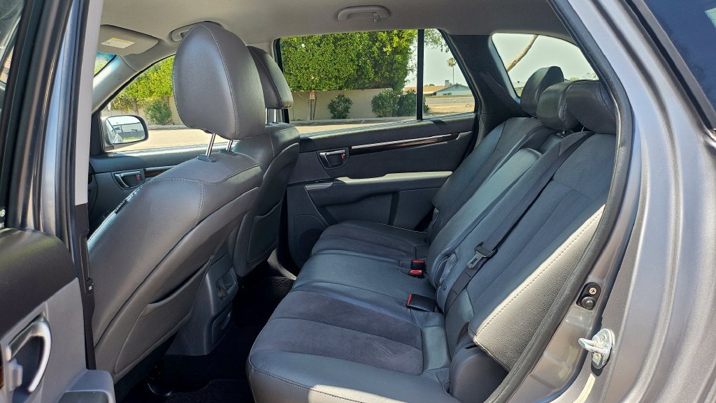 Used 2010 Hyundai Santa Fe SE AWD/4WD image 24