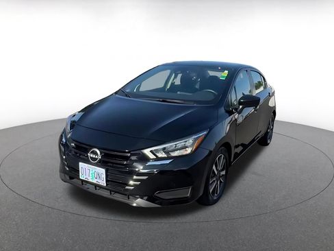Used 2025 Nissan Versa SV FWD image 7