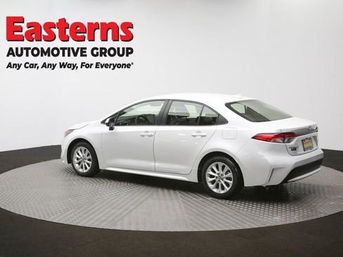 Used 2022 Toyota Corolla LE w/ LE Convenience Package FWD image 61