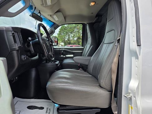 Used 2019 Chevrolet Express 2500 Extended w/ Driver Convenience Package RWD image 12