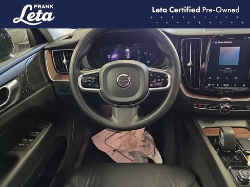 Used 2024 Volvo XC60 B5 Plus image 18