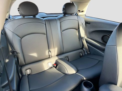 Used 2023 MINI Cooper 2-Door Hardtop image 29