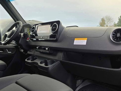 New 2026 Mercedes-Benz Sprinter 2500 image 12