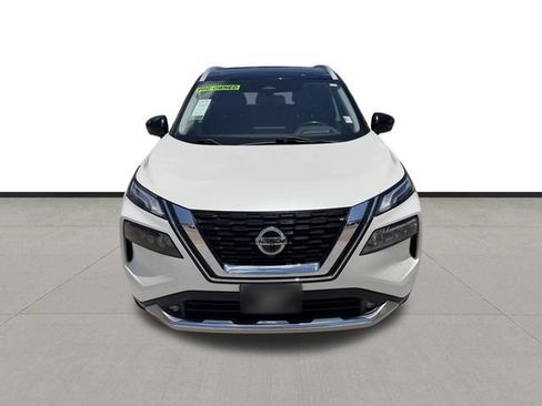Used 2021 Nissan Rogue Platinum AWD/4WD image 2