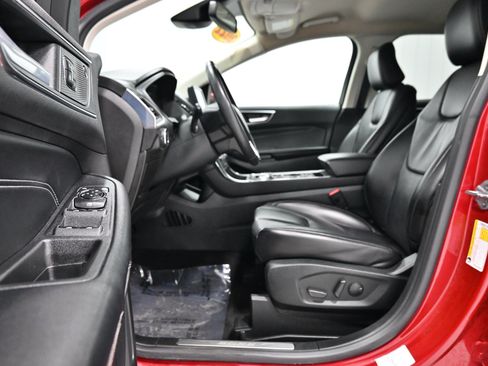 Used 2022 Ford Edge Titanium AWD/4WD image 5