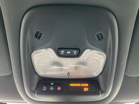 Used 2023 Chevrolet TrailBlazer RS w/ Convenience Package image 11