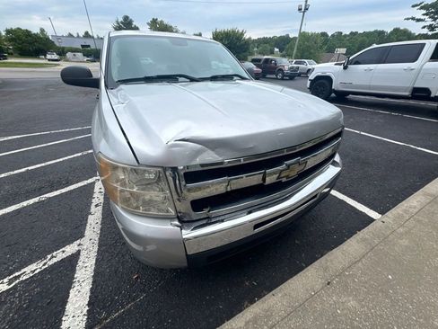 Used 2010 Chevrolet Silverado 1500 LT AWD/4WD image 4
