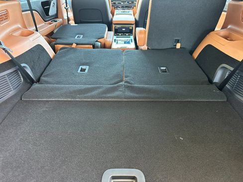 New 2026 Lincoln Aviator Black Label w/ Black Label Special Edition AWD/4WD image 15