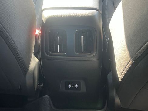 Used 2025 Hyundai Tucson SEL FWD image 19