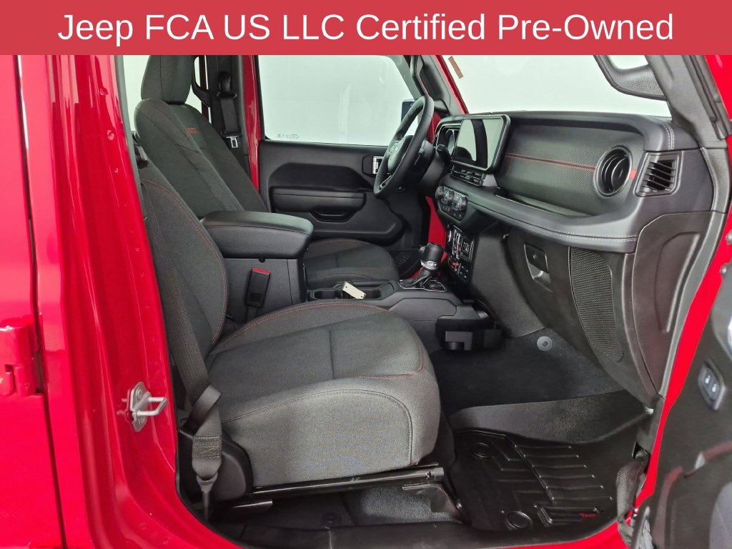 Used 2026 Jeep Wrangler Unlimited Rubicon w/ Technology Group AWD/4WD image 36