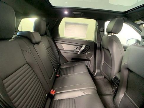 Certified 2025 Land Rover Discovery Sport Dynamic SE image 31