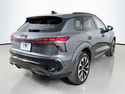 New 2026 Audi Q3 quattro 2.0T AWD/4WD image 5