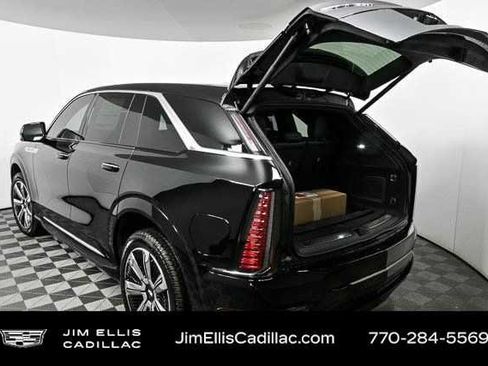New 2025 Cadillac Escalade IQ Luxury 2 AWD/4WD image 25