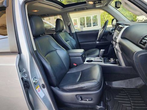 Used 2010 Toyota 4Runner Limited image 18