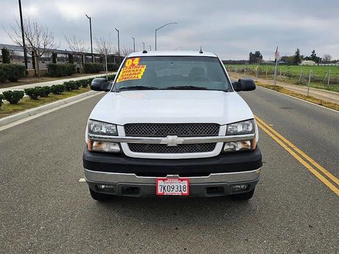 Used 2004 Chevrolet Silverado 2500 LT w/ Skid Plate Package image 2