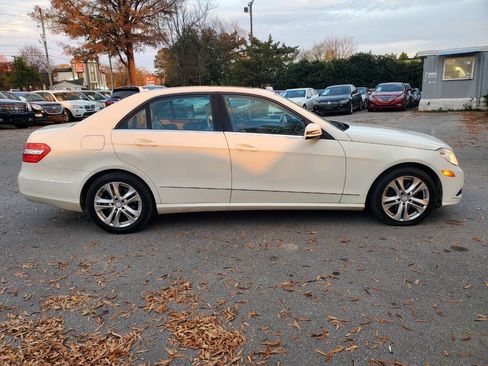 Used 2011 Mercedes-Benz E 350 E 350 Luxury 4MATIC AWD 4dr Se image 9