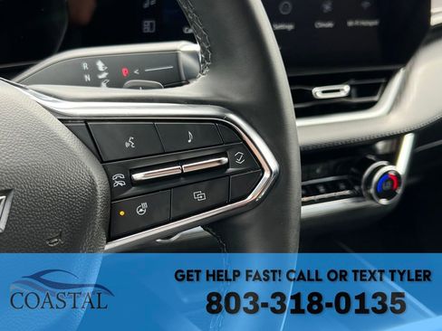 Used 2025 Chevrolet Equinox LT w/ Convenience Package II image 32