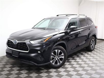 Used 2023 Toyota Highlander XLE
