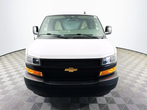 Used 2021 Chevrolet Express 2500 RWD image 2