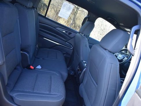 Used 2024 Chevrolet Traverse LS image 15