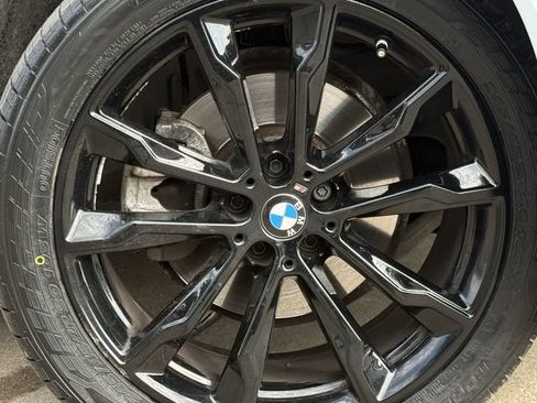 Used 2024 BMW X4 xDrive30i w/ Premium Package AWD/4WD image 10