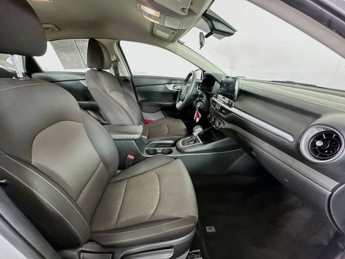 Used 2022 Kia Forte LXS FWD image 26