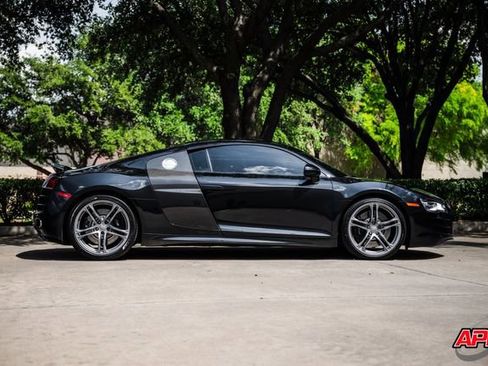 Used 2010 Audi R8 V10 AWD/4WD image 12