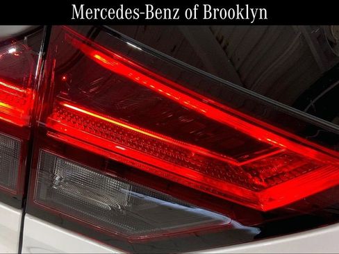 Used 2024 Nissan Rogue S image 27