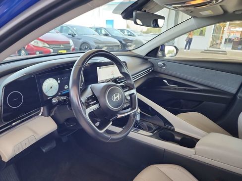 Used 2024 Hyundai Elantra Limited FWD image 14