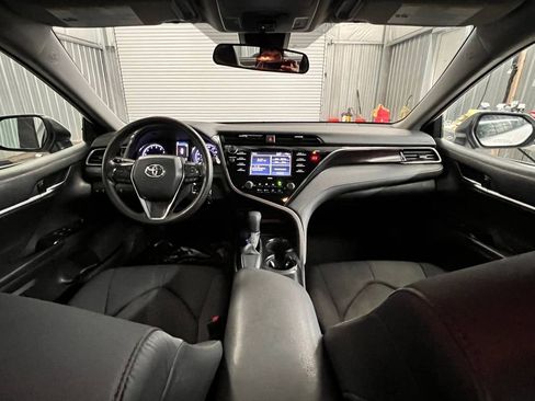 Used 2020 Toyota Camry LE FWD image 20