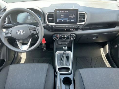 New 2026 Hyundai Venue SE image 19
