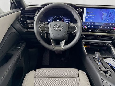 New 2026 Lexus TX 500h AWD image 19