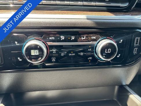 Used 2025 GMC Sierra 1500 Elevation w/ Elevation Premium Package AWD/4WD image 19
