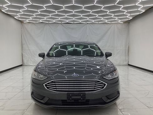 Used 2018 Ford Fusion SE w/ Fusion SE Technology Package image 5