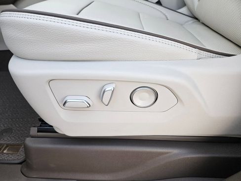 New 2026 GMC Yukon Denali AWD/4WD image 24
