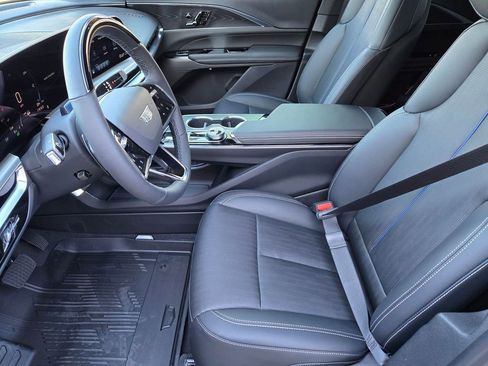 New 2026 Cadillac Lyriq Luxury image 11