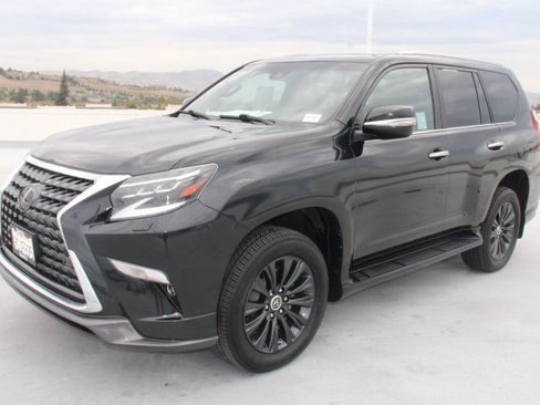 Used 2022 Lexus GX 460 Premium w/ Accessory Package AWD/4WD image 6