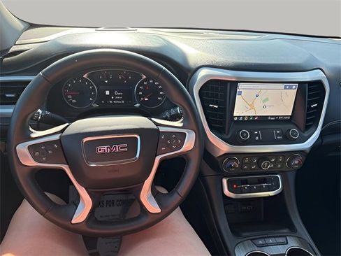 Used 2023 GMC Acadia SLT image 9